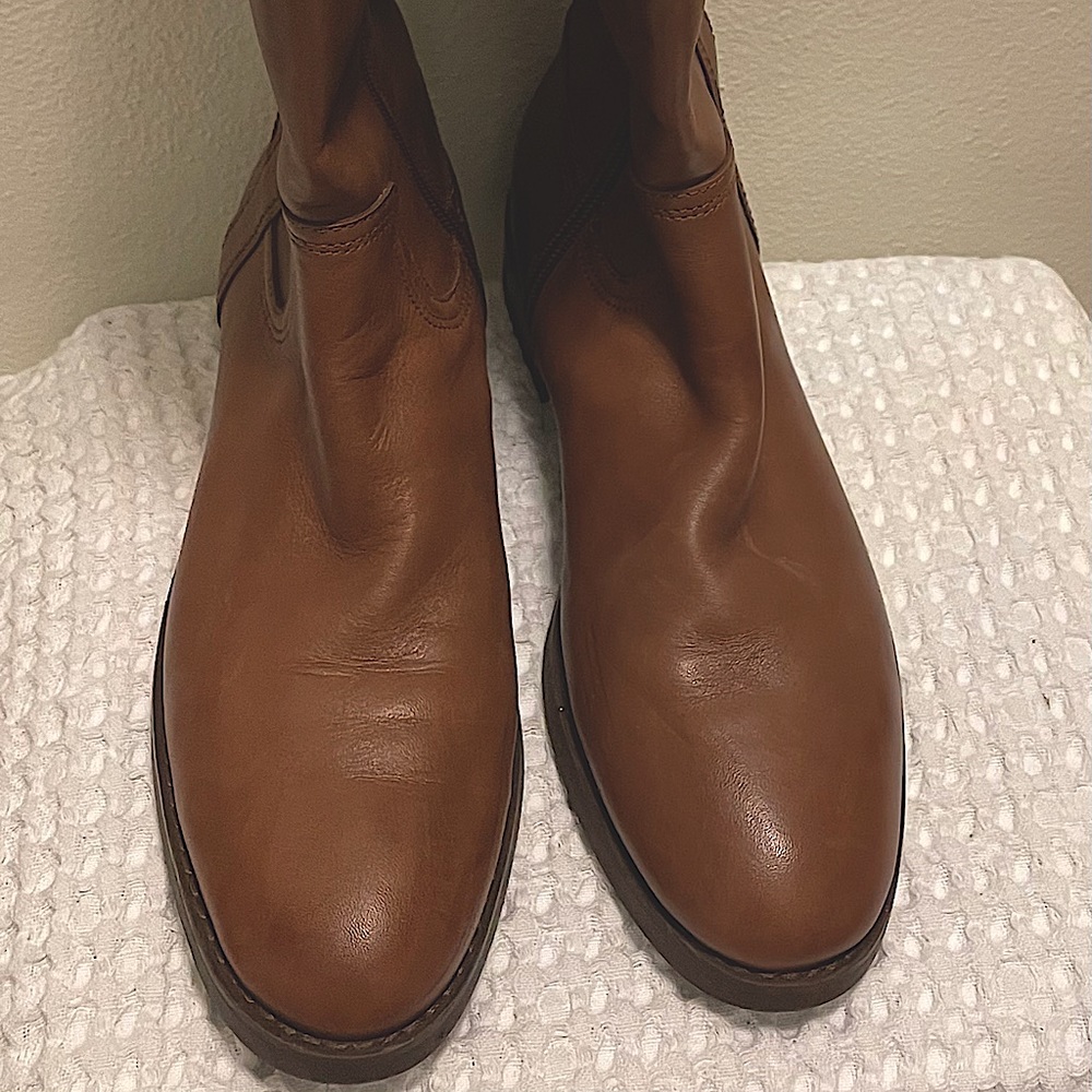 Coach boots